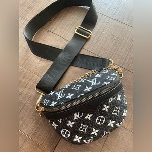 mini belt bag crossbody